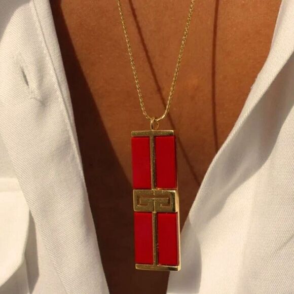 RARE & PRISTINE Givenchy Dated 1979 Red Enamel Logo Pendant Long Necklace - Picture 2 of 6